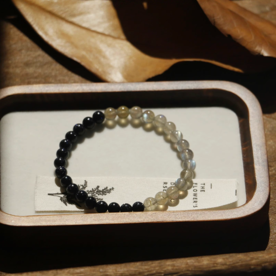 「知恵 · 学業」ブルークローブ＆ムーンストーンブレスレット