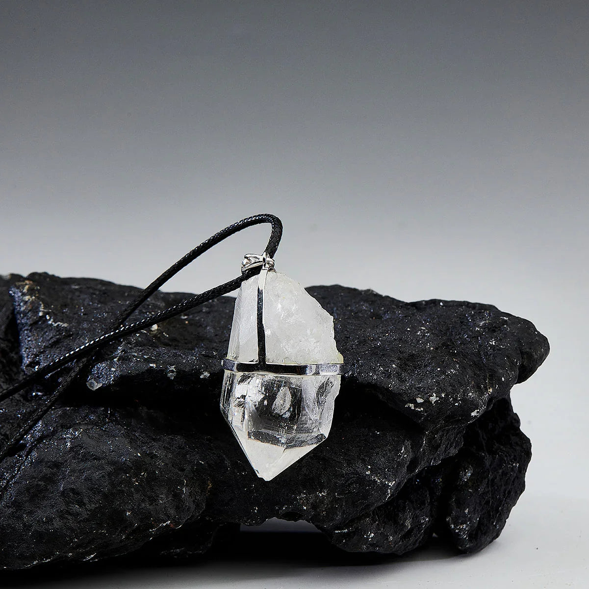 Kailash Energy Essence  ヒーリング・ブレス・オブ・ライフ・クリア・クォーツ・スターリング・シルバー・ペンダント