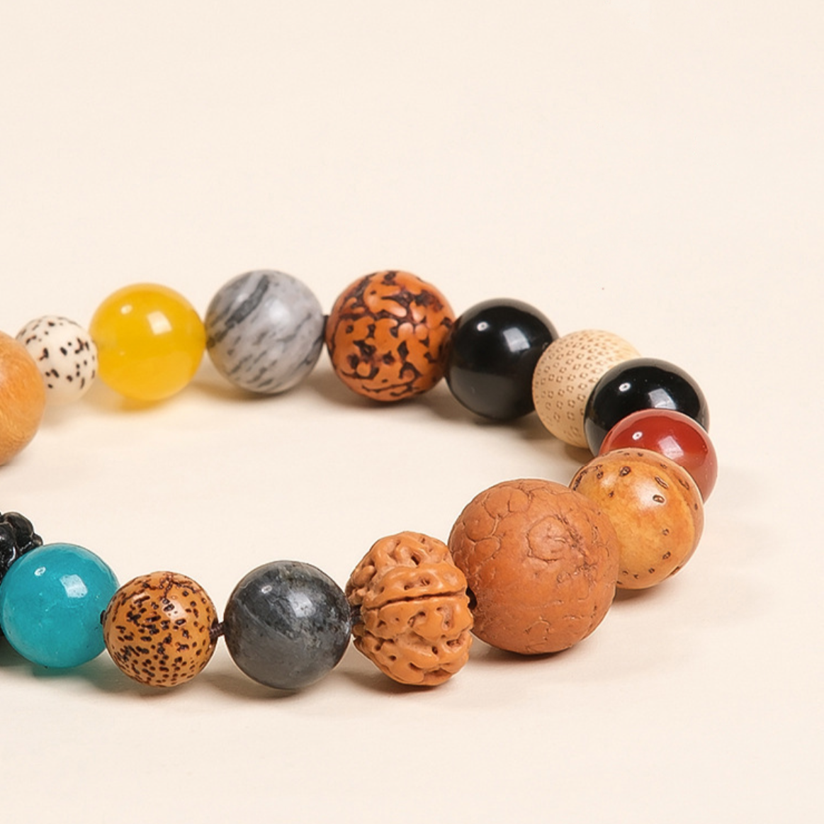 「開運・金運」天然石の十八籽ブレスレット - 運気を呼び込む守り玉