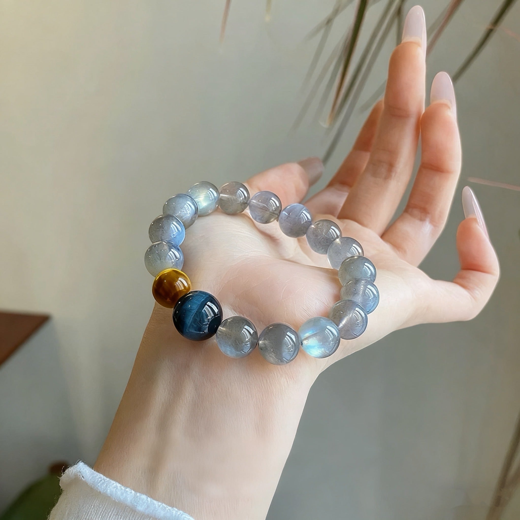 「仕事・安定」ブルー＆ゴールドタイガーアイとムーンストーンブレスレット