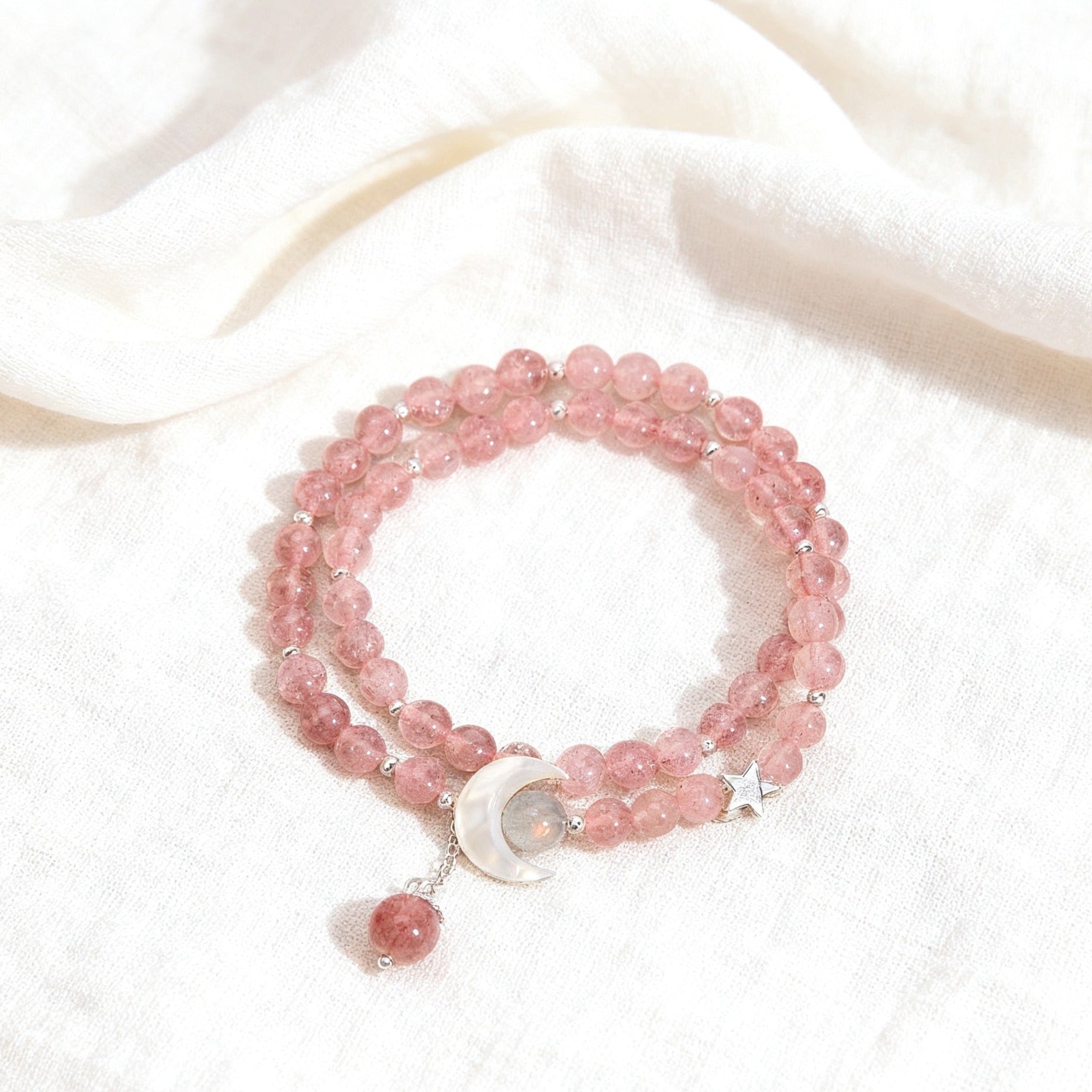 「恋愛・人間関係」ストロベリークォーツ×月×貝殻のブレスレット - 愛と直感を呼ぶ海の恵み