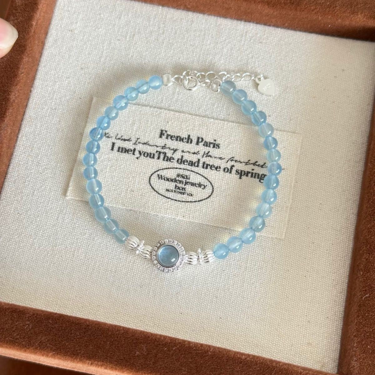 「活力・自信」澄んだ心と冷静な判断を導く海の宝石