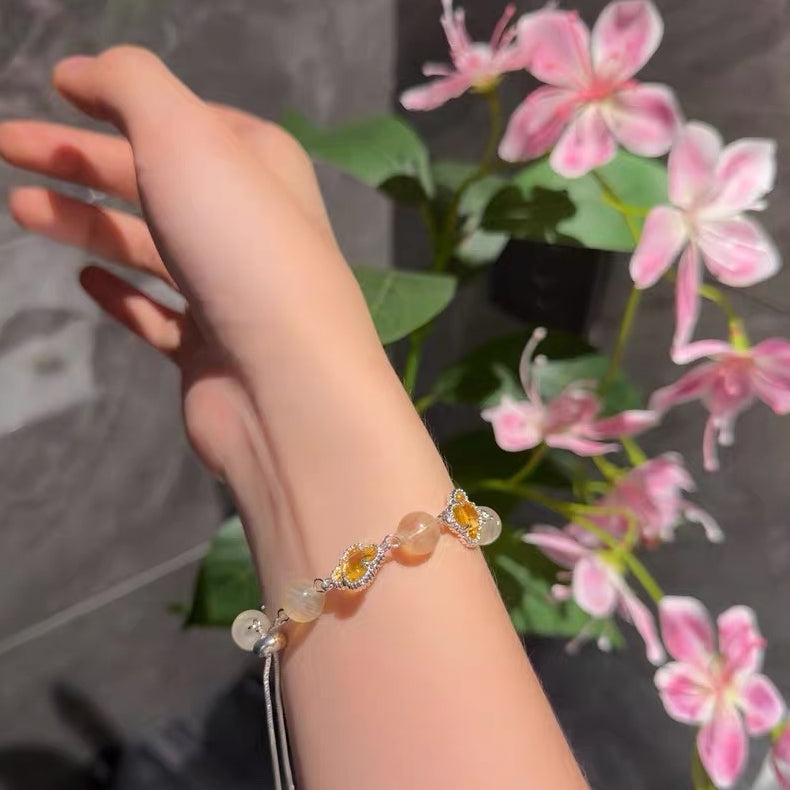 「開運・金運」幸運のクローバーとイエローフローライトの金運ブレスレット - 知恵と幸運で富を掴む