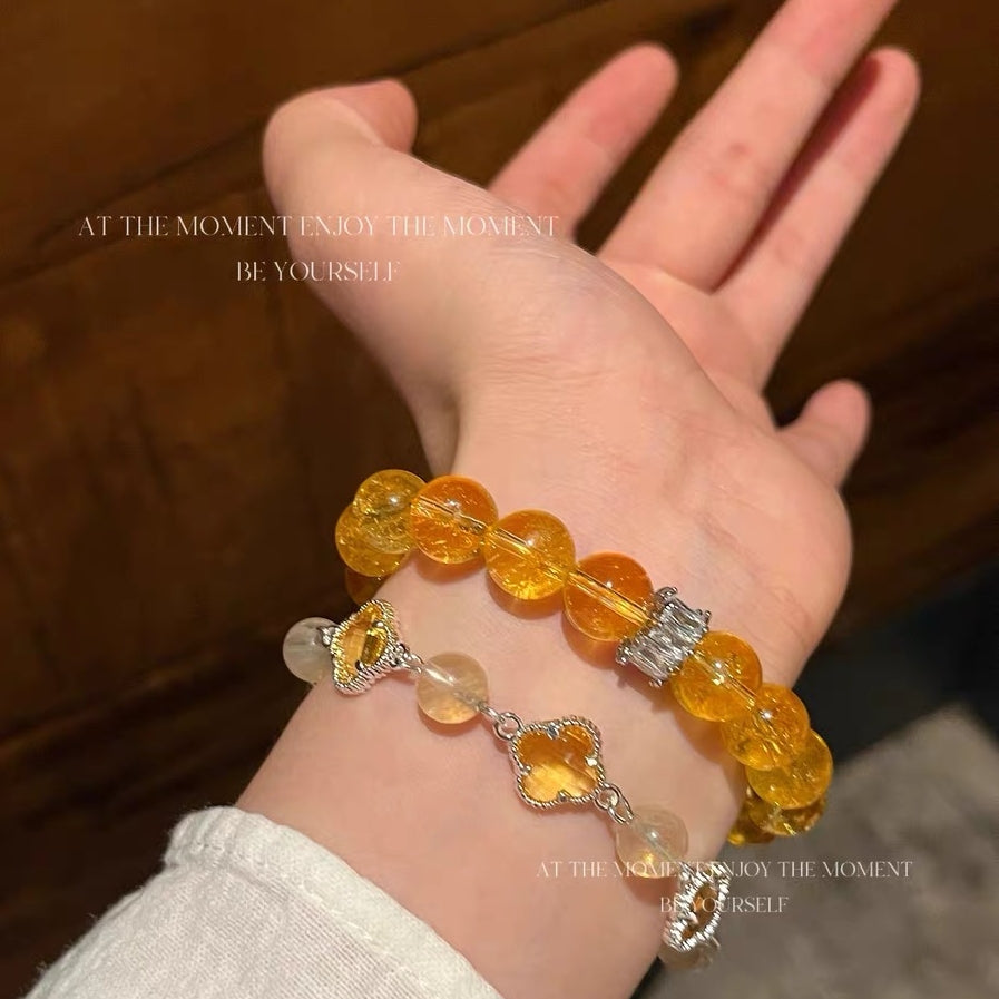 「開運・金運」幸運のクローバーとイエローフローライトの金運ブレスレット - 知恵と幸運で富を掴む