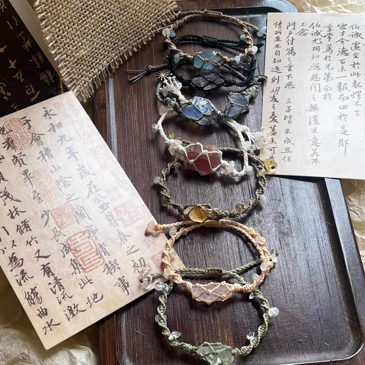 天然カラークリスタルの原石を手編みしたパワーブレスです｜招財｜自信｜健康