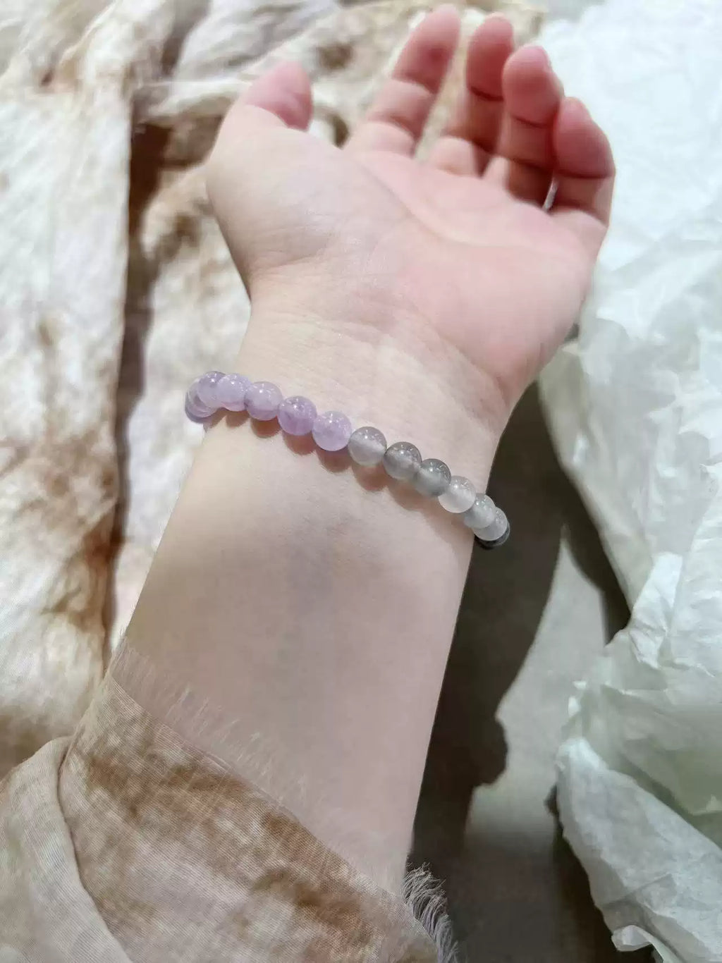 「浄化 · 安定」天然アメジスト雲模様ブレスレット - 穏やかな輝きと落ち着きをもたらす石