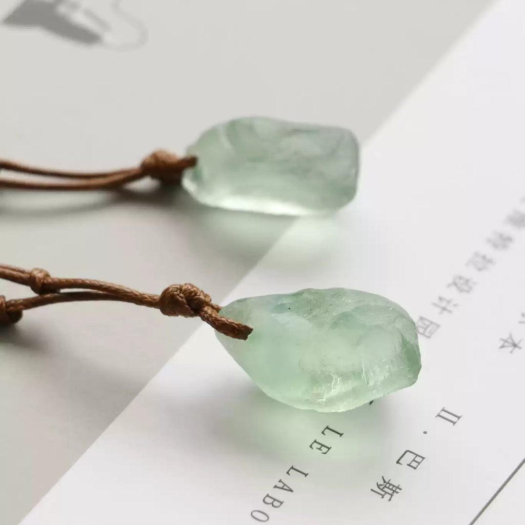 「知恵 · 集中力」天然グリーンフローライトネックレス - 集中力と癒しのクリスタル